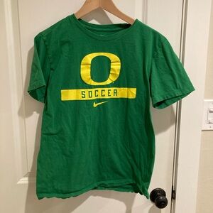 Nike Women’s Oregon Soccer T-Shirt with Nike Logo - size M